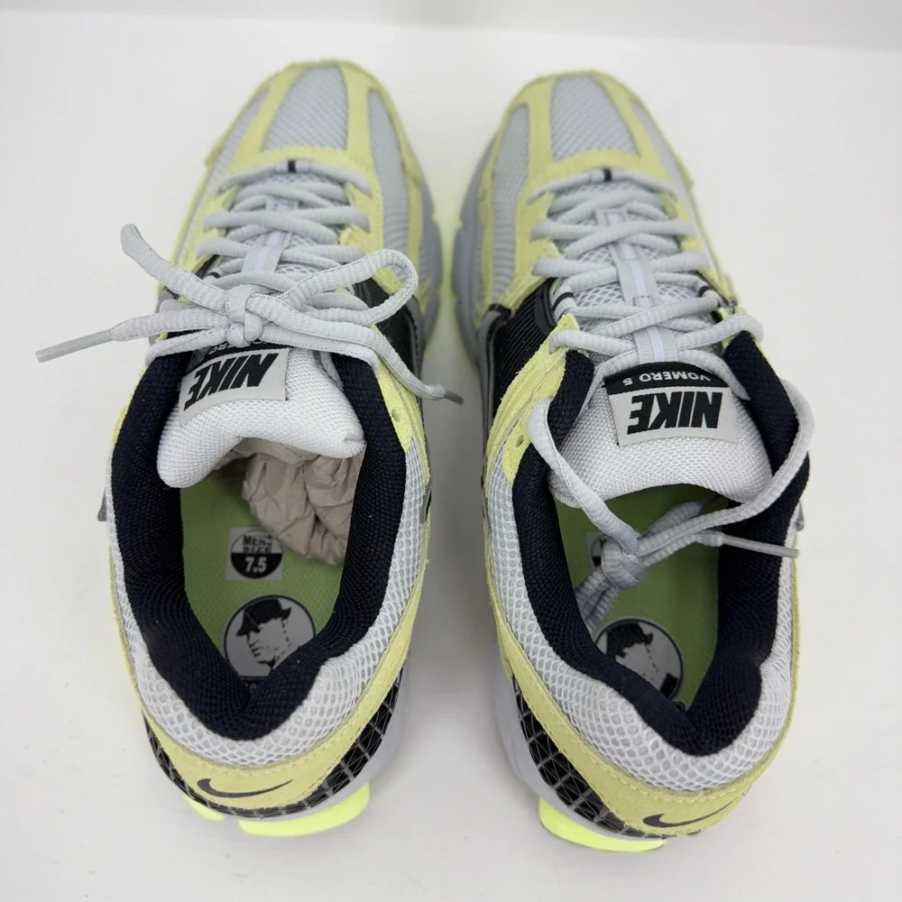 Nike‎ Zoom Vomero 5 Mens 7.5 Barely Volt Platinum HF1553-700 Excellent Running